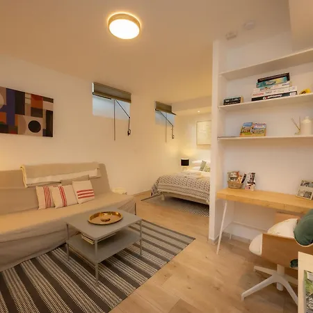 Salut Le Petit * カルカソンヌ