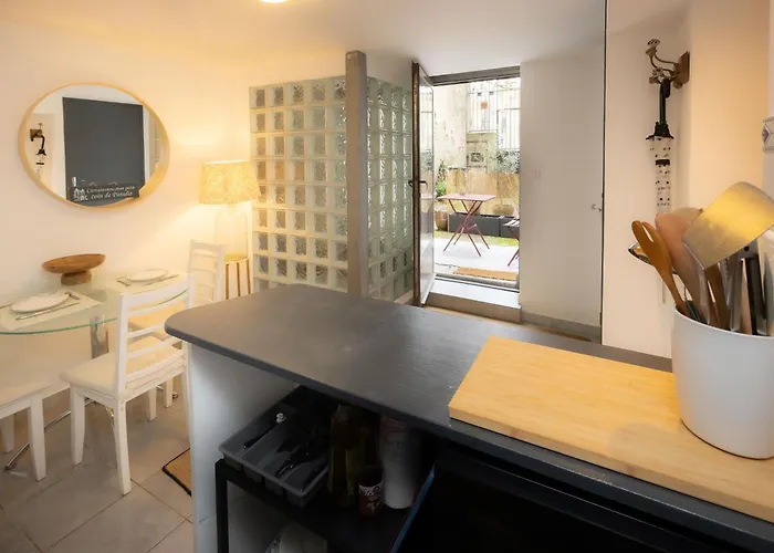 Salut Le Petit Carcassonne